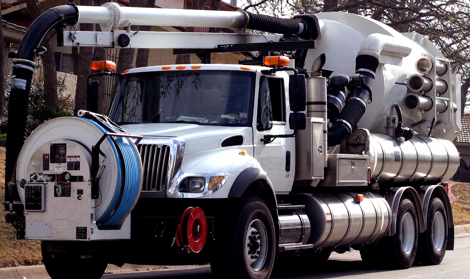 Vacuum Trucks and Trailers | Mailhot Industries